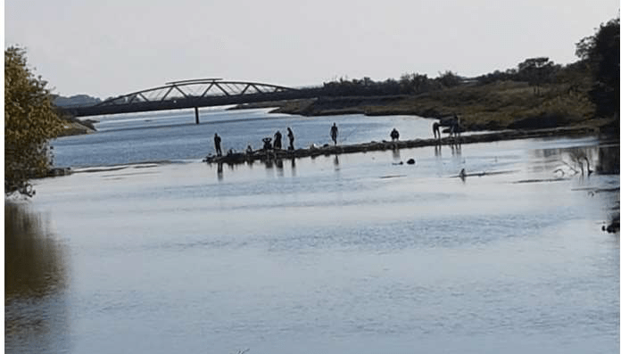 Mosson au barrage anti-sel vers l'étang de l'Arnel